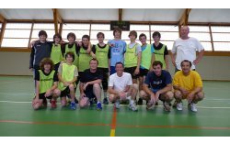 match des -15 contre leurs parents - 9 juin 2010