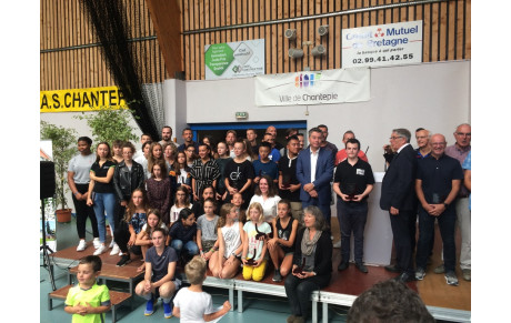 Des handballeurs à l'honneur au forum !